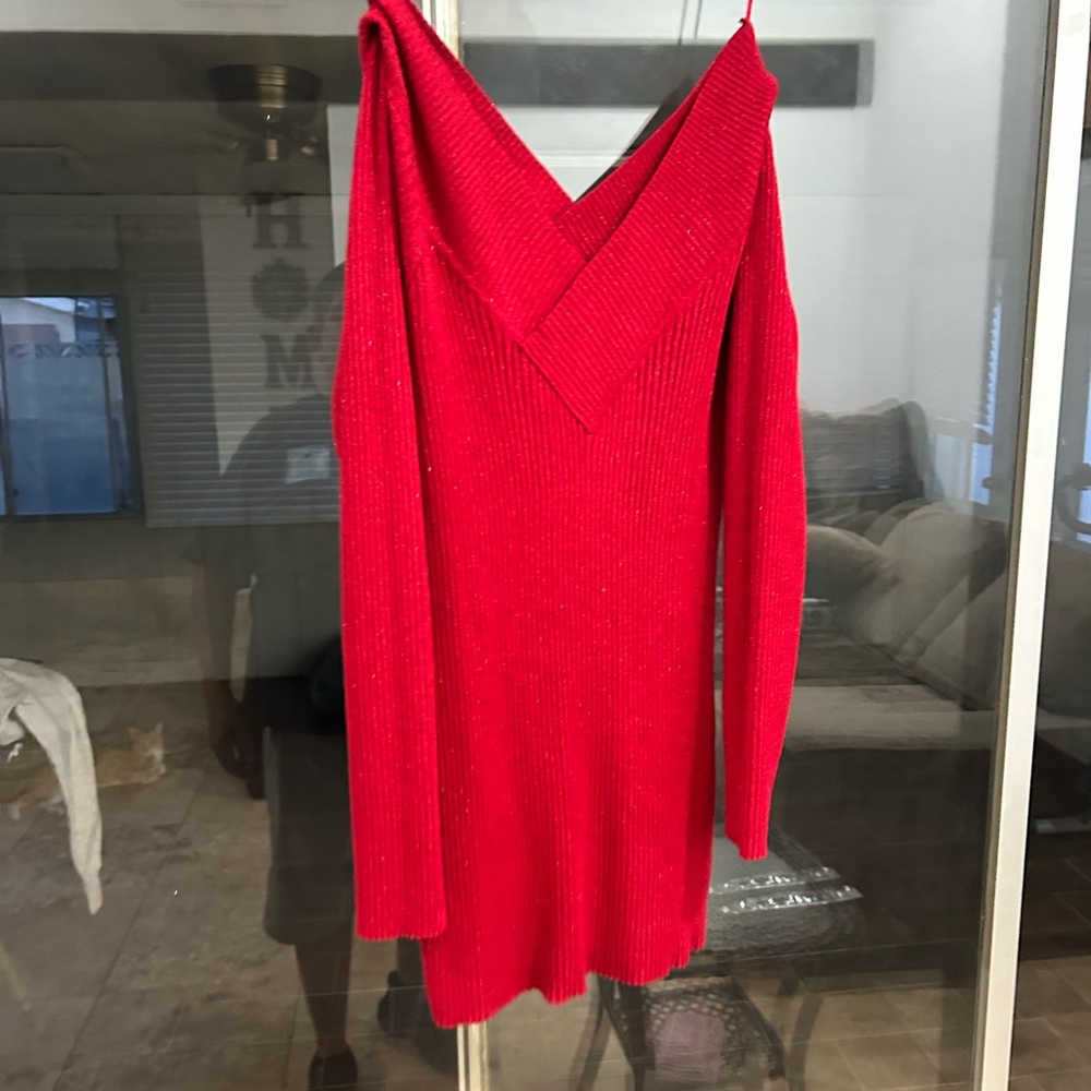 Red Off-Shoulder Knit Top - Picture 3 of 3